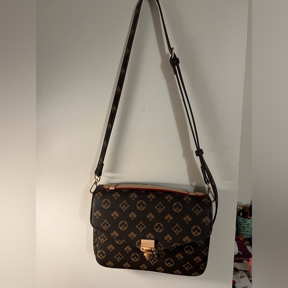 Faux leather crossbody bag (LV imitation ). In a very good condition, l - Picture 3 of 6